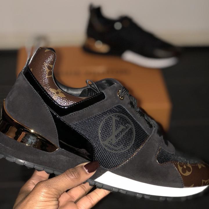 LOUIS VUITTON - SNEAKER