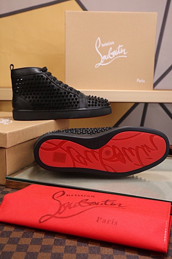 CHRISTIAN LOUBOUTIN - SNEAKER